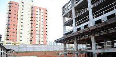Diferentemente das capitais que sentiram os efeitos da crise, no DF não pararam a compra de terrenos e a construção de imóveis para atender a demanda (Kléber Lima/ CB/ D.A Press) Diferentemente das capitais que sentiram os efeitos da crise, no DF não pararam a compra de terrenos e a construção de imóveis para atender a demanda (Kléber Lima/ CB/ D.A Press)