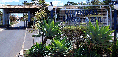 O Lago Azul fica em terras pertencentes ao governo federal: moradores querem usar FGTS para compra do lote (Carlos Moura/CB/D.A Press ) O Lago Azul fica em terras pertencentes ao governo federal: moradores querem usar FGTS para compra do lote (Carlos Moura/CB/D.A Press )