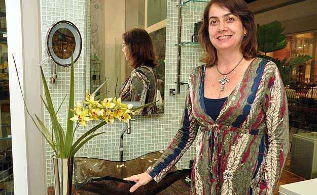 A arquiteta Valéria Alves diz que a qualidade das réplicas vendidas atualmente é perfeita A arquiteta Valéria Alves diz que a qualidade das réplicas vendidas atualmente é perfeita