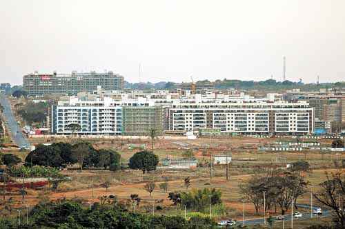 Vista geral do Setor Noroeste, que tem hoje 40 prédios em construção: 25% da primeira etapa do bairro estarão prontos até dezembro e o restante das áreas ainda serão licitadas pela Terracap (Marcelo Ferreira/CB/D.A Press)