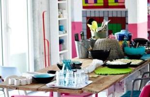 Detalhes em cor-de-rosa podem garantir charme para a decoração de casa ou do escritório 